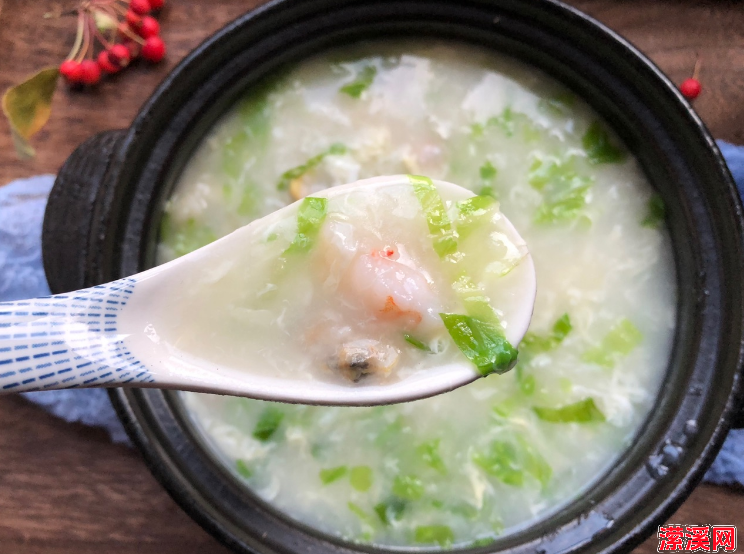 海鲜疙瘩汤的家常做法，越吃越上瘾的海鲜疙瘩汤