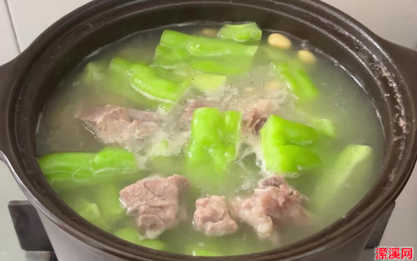 苦瓜汤的家常做法，苦瓜汤这样做甘甜清润鲜香