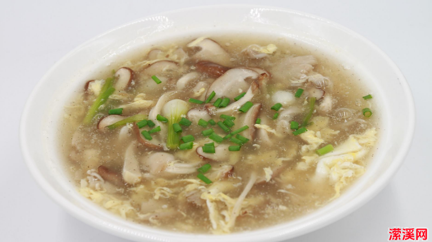 蘑菇鸡蛋汤的家常做法，教你蘑菇鸡蛋汤的正确做法