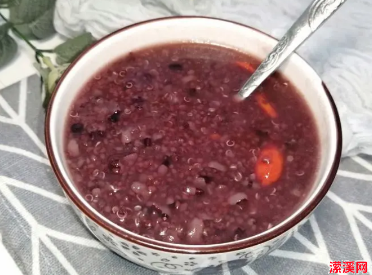 黑米粥最简单的做法，教你黑米粥正确的做法