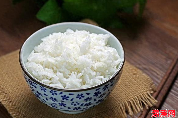 蒸小米干饭的做法大全，米饭这样蒸出来不长肉又养胃