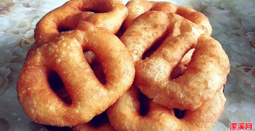 老式炸油饼的做法大全，油饼这样做太好吃了