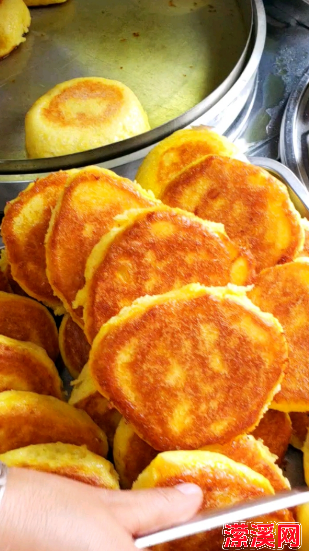 四合面大饼子的配方及做法，面点师分享解密四合面大饼