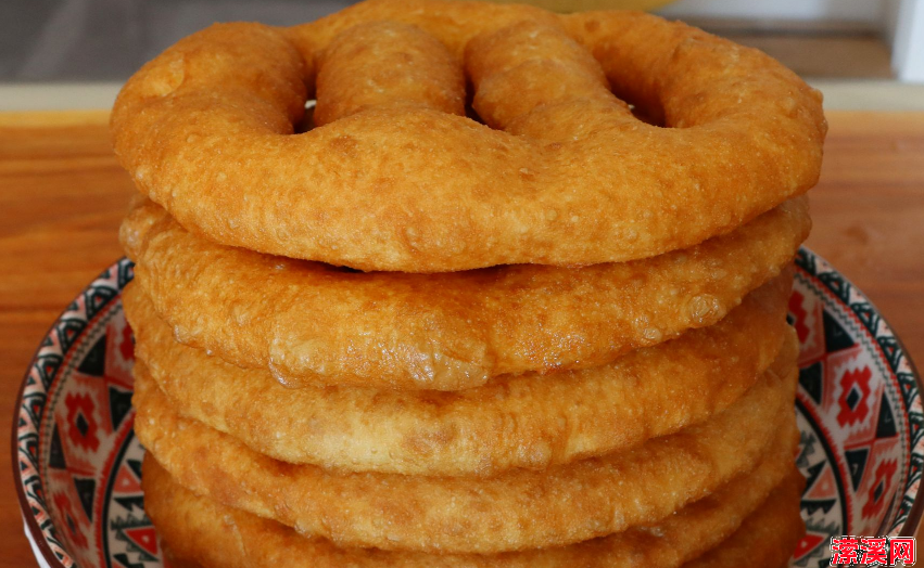 炸饼的面怎么和才能外焦里嫩，炸饼又薄又脆和面比例是关键