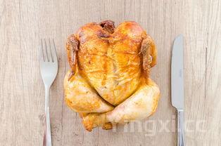 炒空心菜要焯水吗，空心菜怎么炒不变黑又嫩好吃