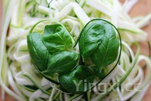 凉拌土豆丝怎么做好吃又简单，凉拌土豆丝的做法详细步骤