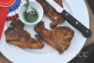 土豆烧排骨的家常做法,脱骨软烂入味,香味十足，土豆烧排骨的家常做法